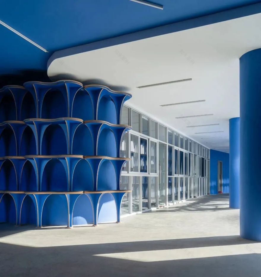 蓝白艺术院校丨中国深圳丨万社设计-65