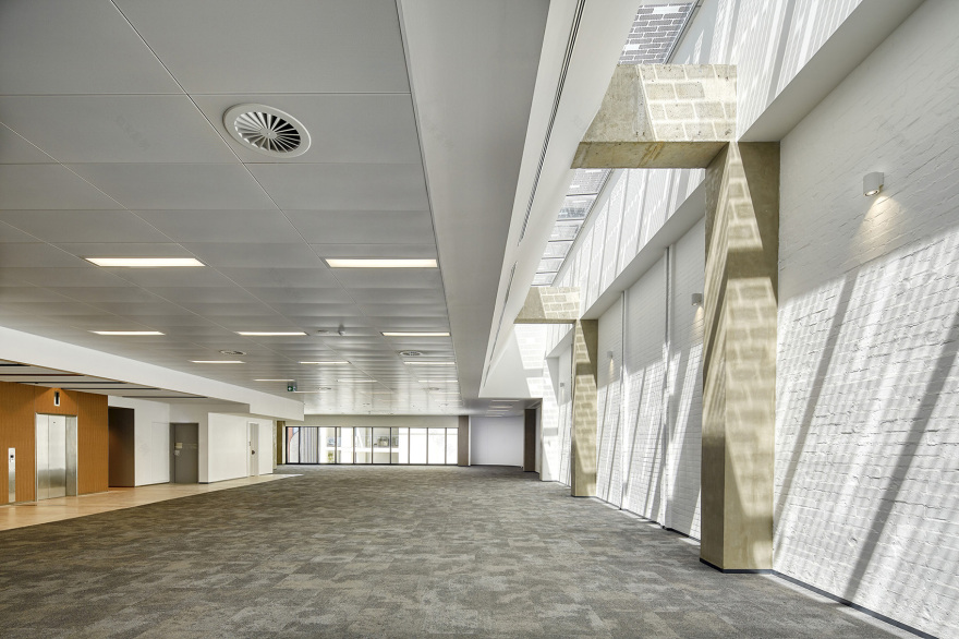 澳大利亚莫里街 125 号办公楼翻新,打造现代办公空间-17