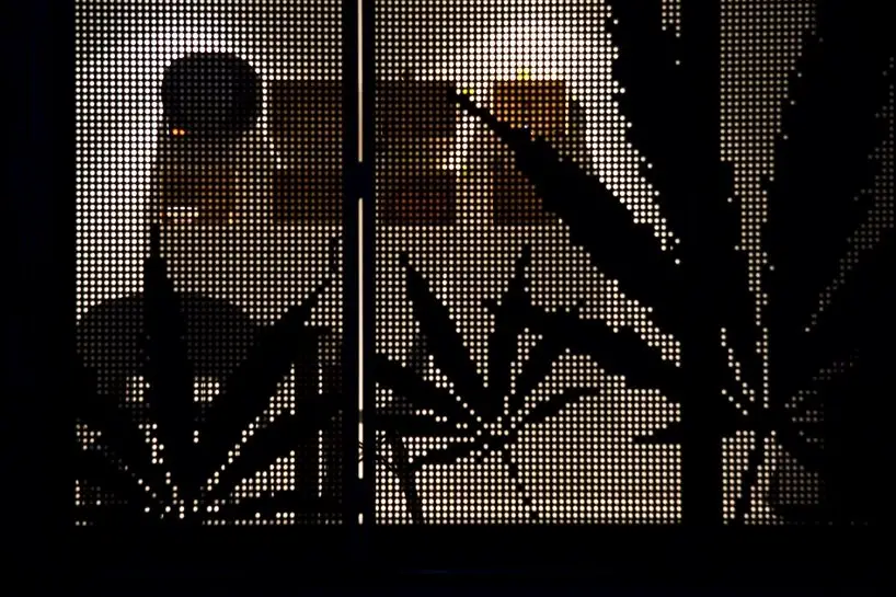 西班牙 Infiniski Menta House | 预制钢结构的诗意建筑-10