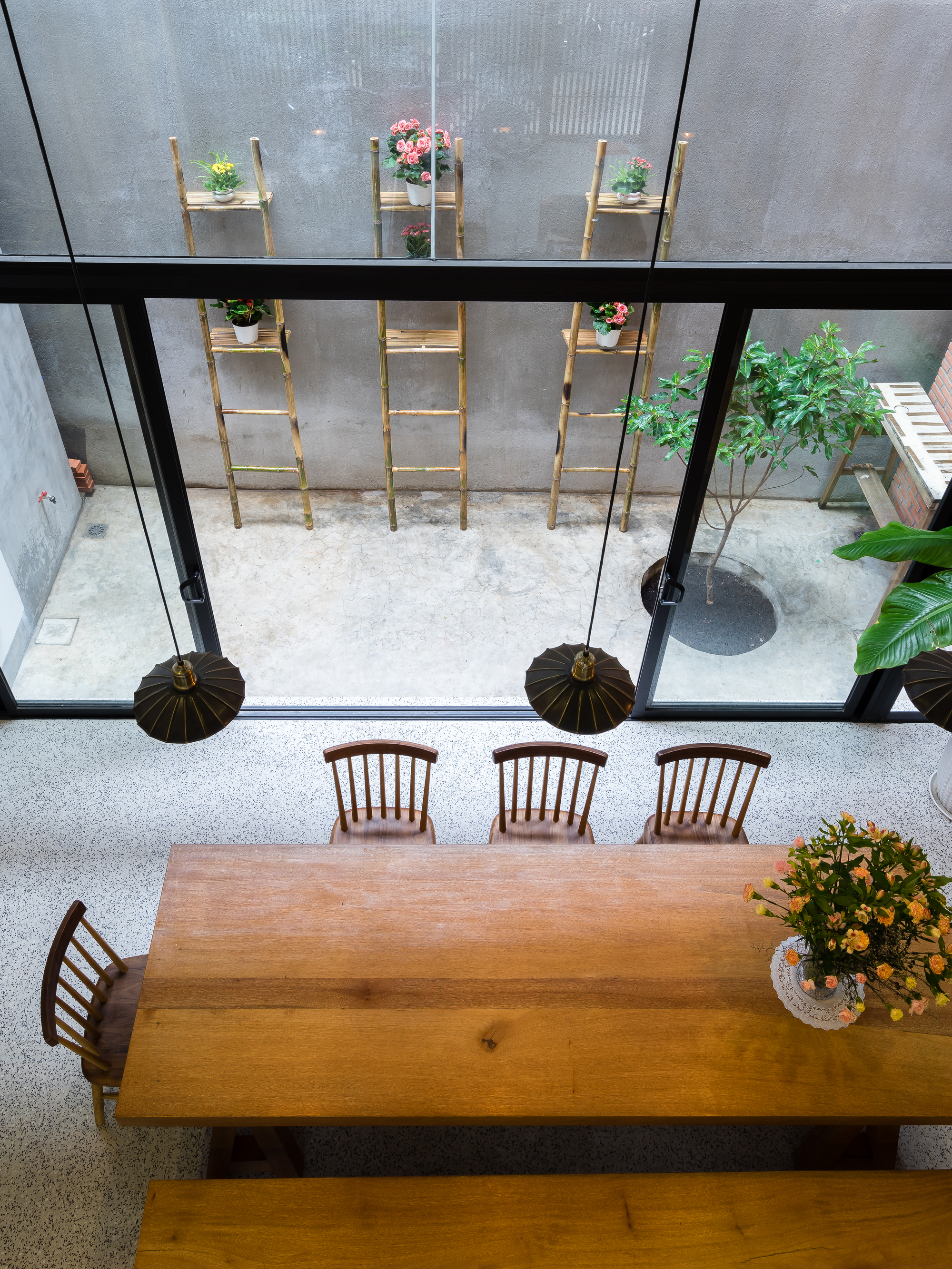 NDC House / Tropical Space-22