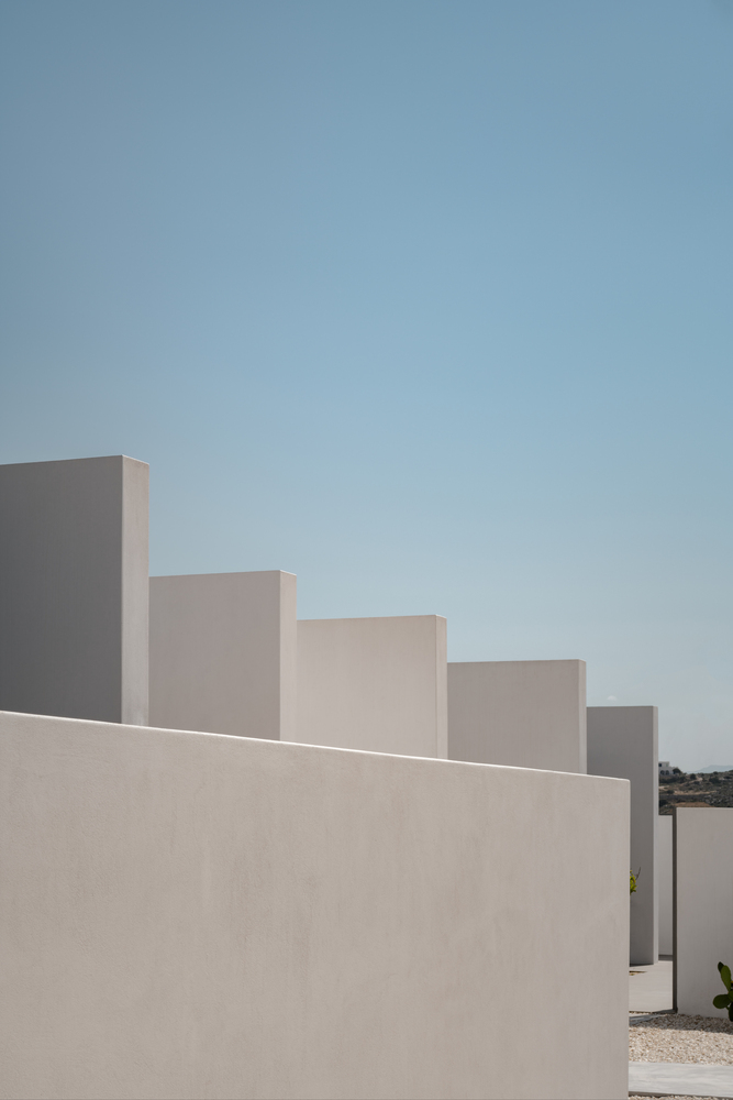 希腊 Paros 岛上的"藏匿与寻找" | 现代简约风格的双宅设计-37