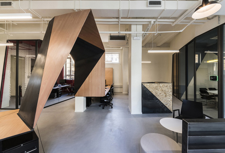 意大利Red Bull办公区  Il Prisma设计团队-19