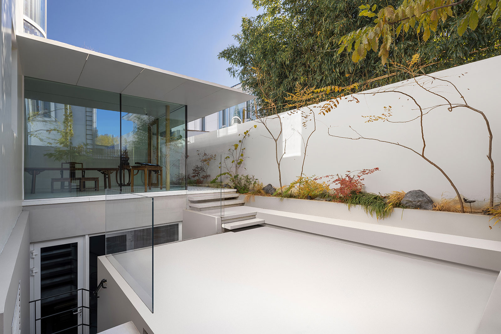 Classic Meets Modern: House Renovation / KiKi ARCHi | ArchEyes-50