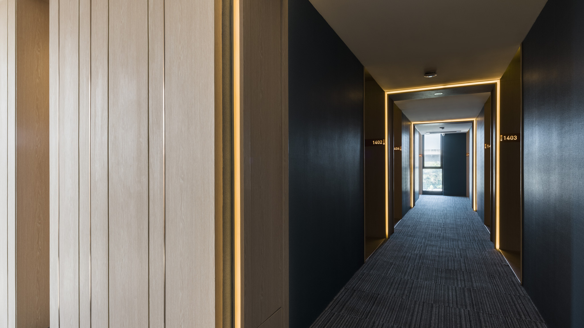Srinakarin Hotel / Archimontage Design Fields Sophisticated-43