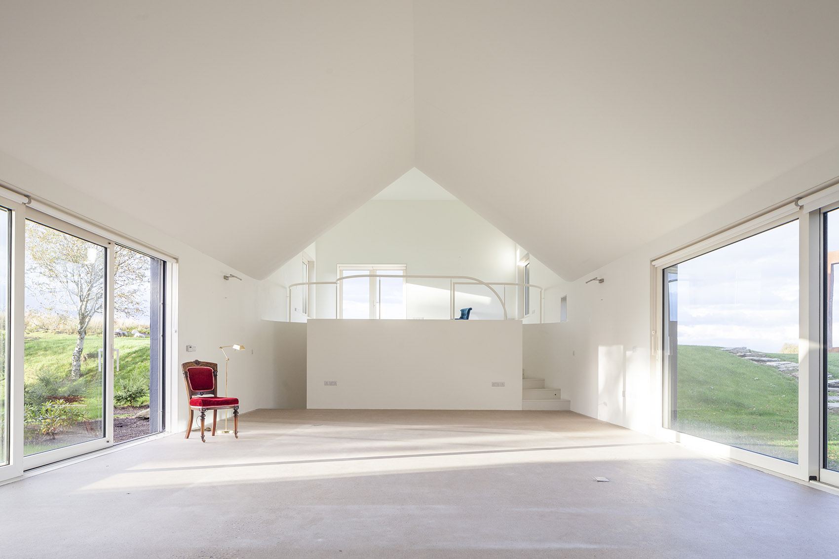 爱尔兰乡间扩建住宅,雕塑般的木结构与绝美景观相融-19