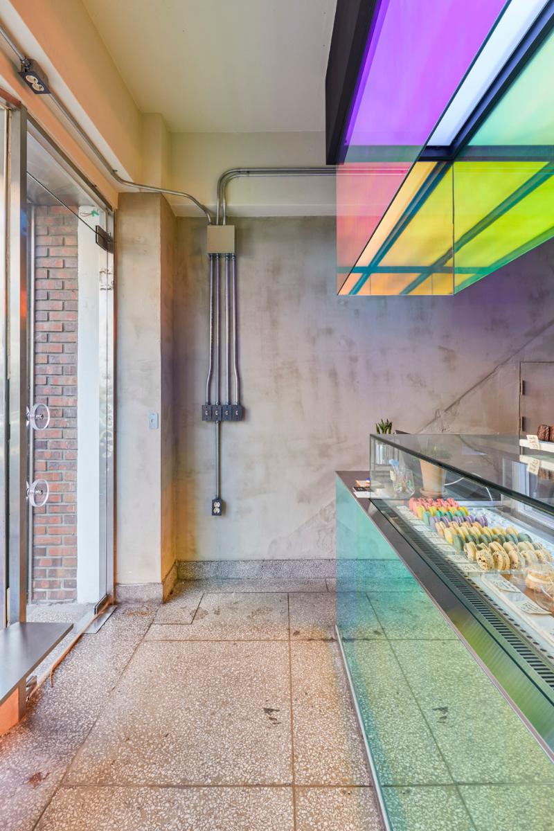 十坪小店变身为精致咖啡馆-7