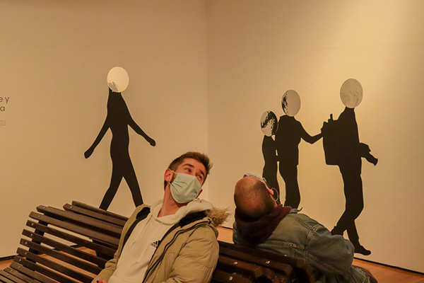 回声，一座城市的反射（注：refle·os推测应为reflejos，西班牙语反射、反响之意） -94