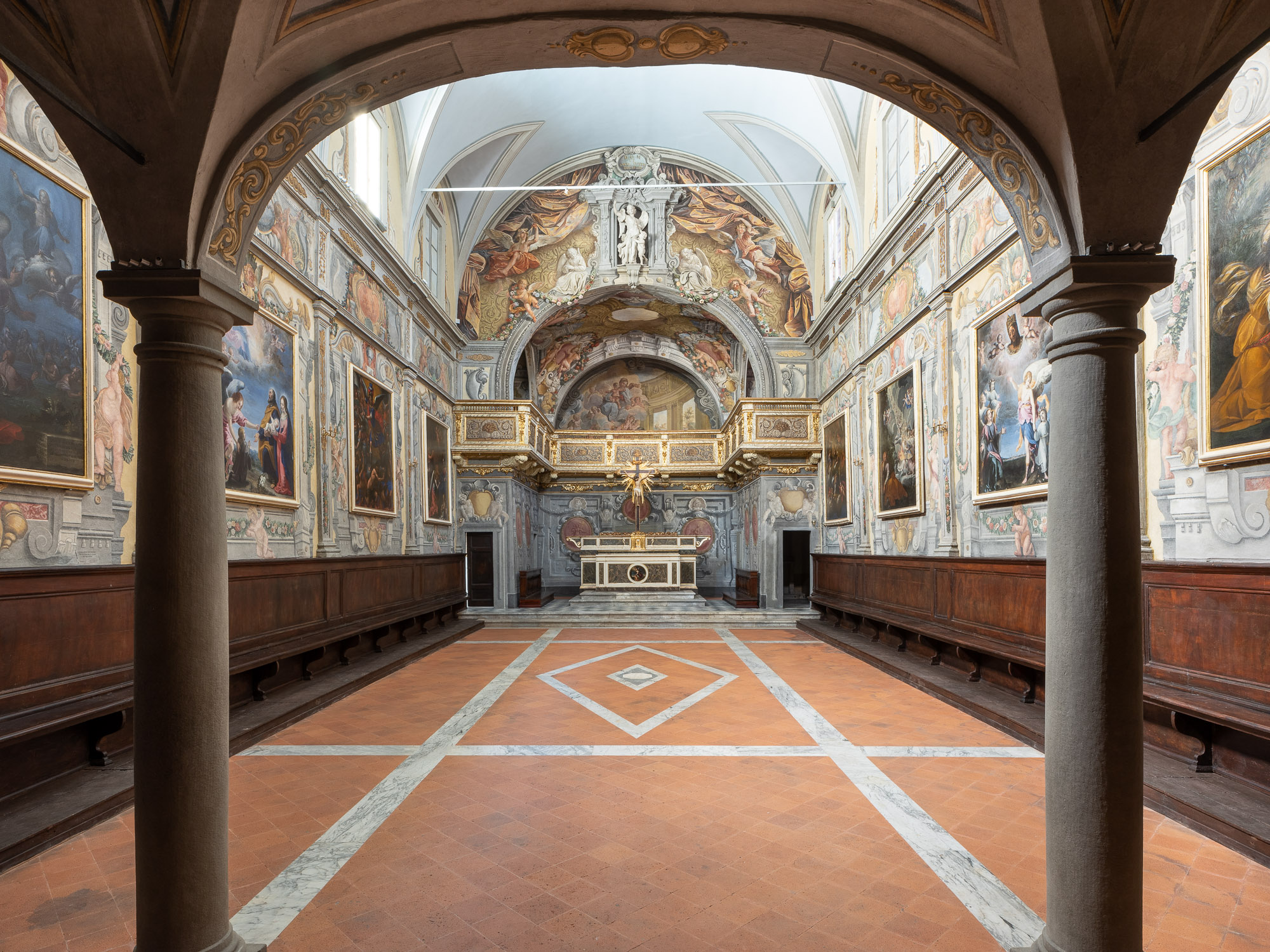 光影交织下的历史教堂修复-27