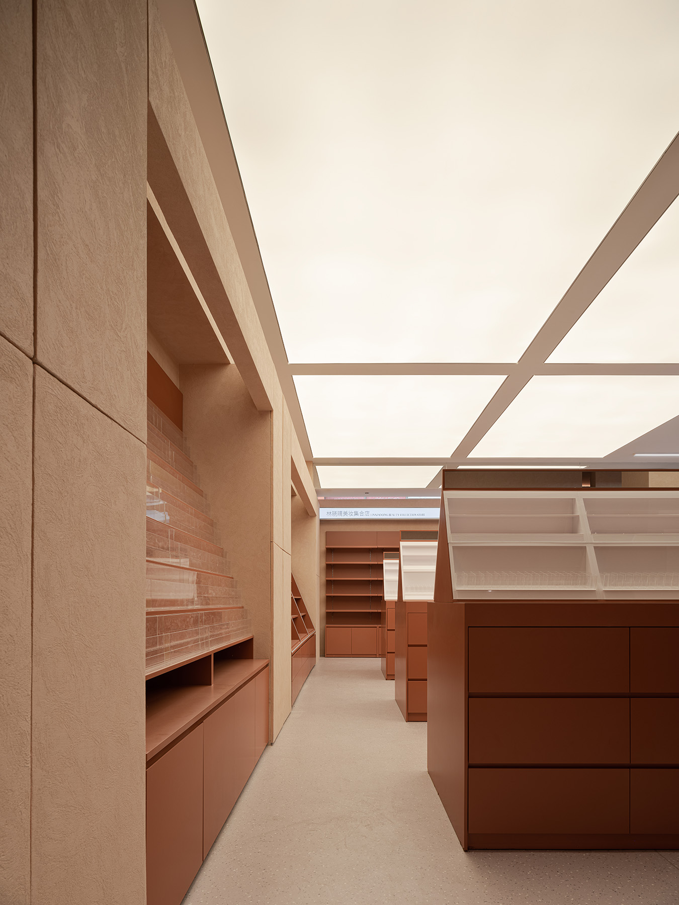 林晓晴美妆集合店丨中国广东丨陈浩鹏(深圳)室内设计有限公司-21