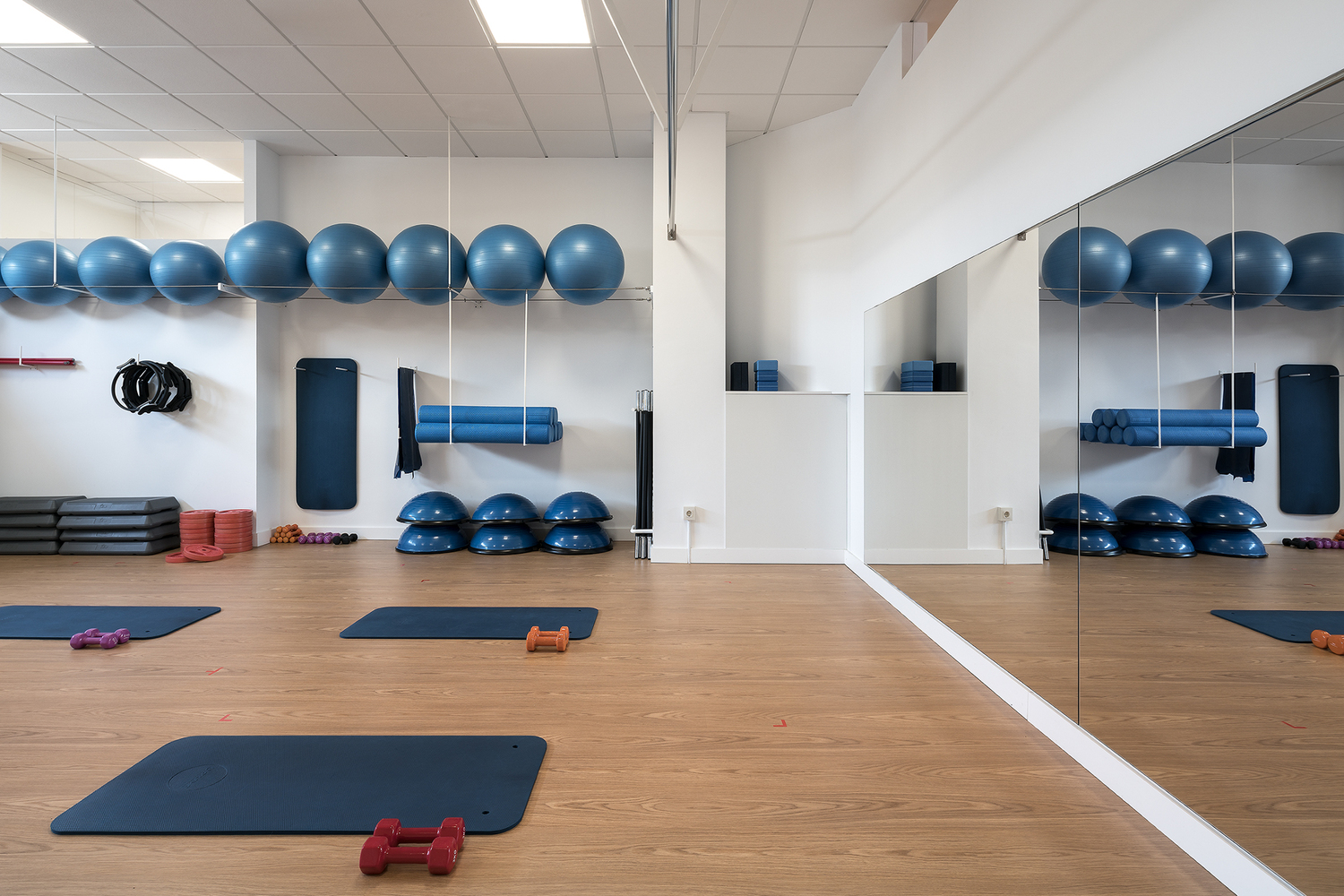 西内利亚物理治疗中心丨西班牙丨Erbalunga estudio-18