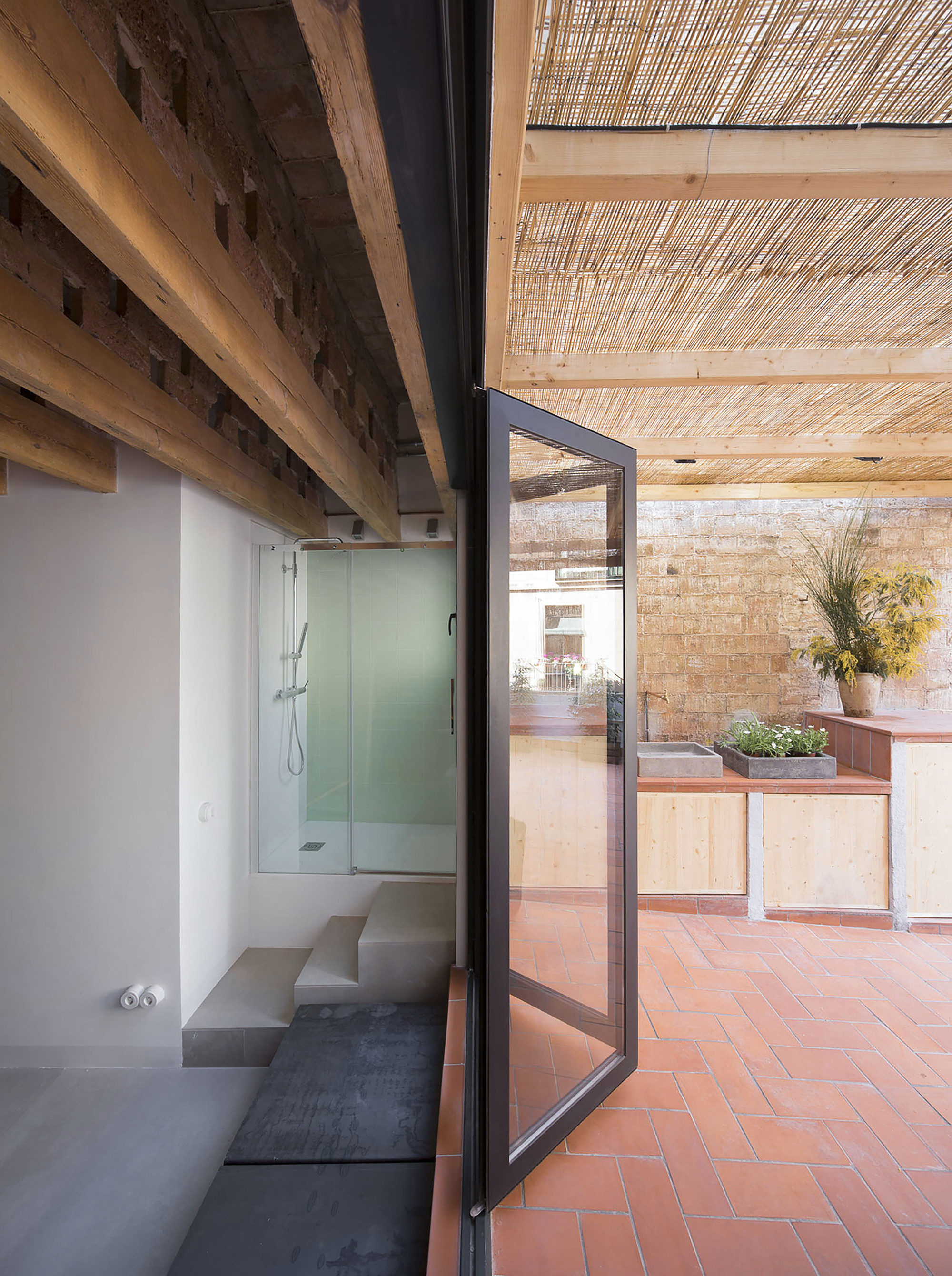 Small Attic in Gràcia  / NORA studio-26