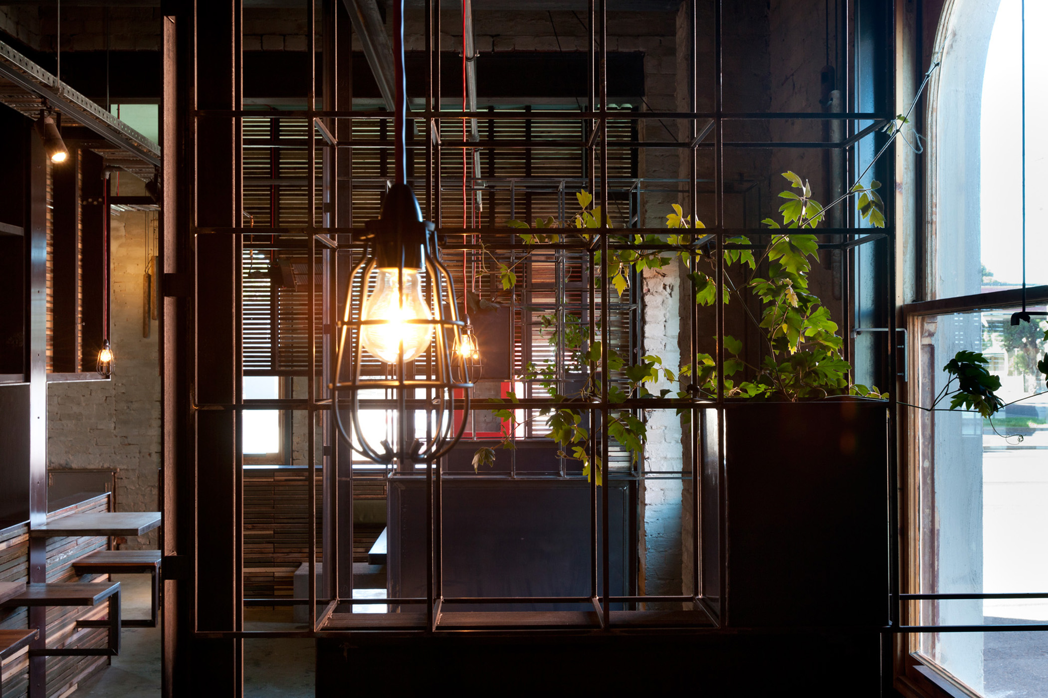 国家的；国民的；全国性的（这里the National可根据具体语境有不同的准确含义，仅从这两个单词来看，常见的形容词含义是上述这些；若结合更具体语境，可能是国家队国家机构等特定表达 ） 丨New ZealandRichmond-1