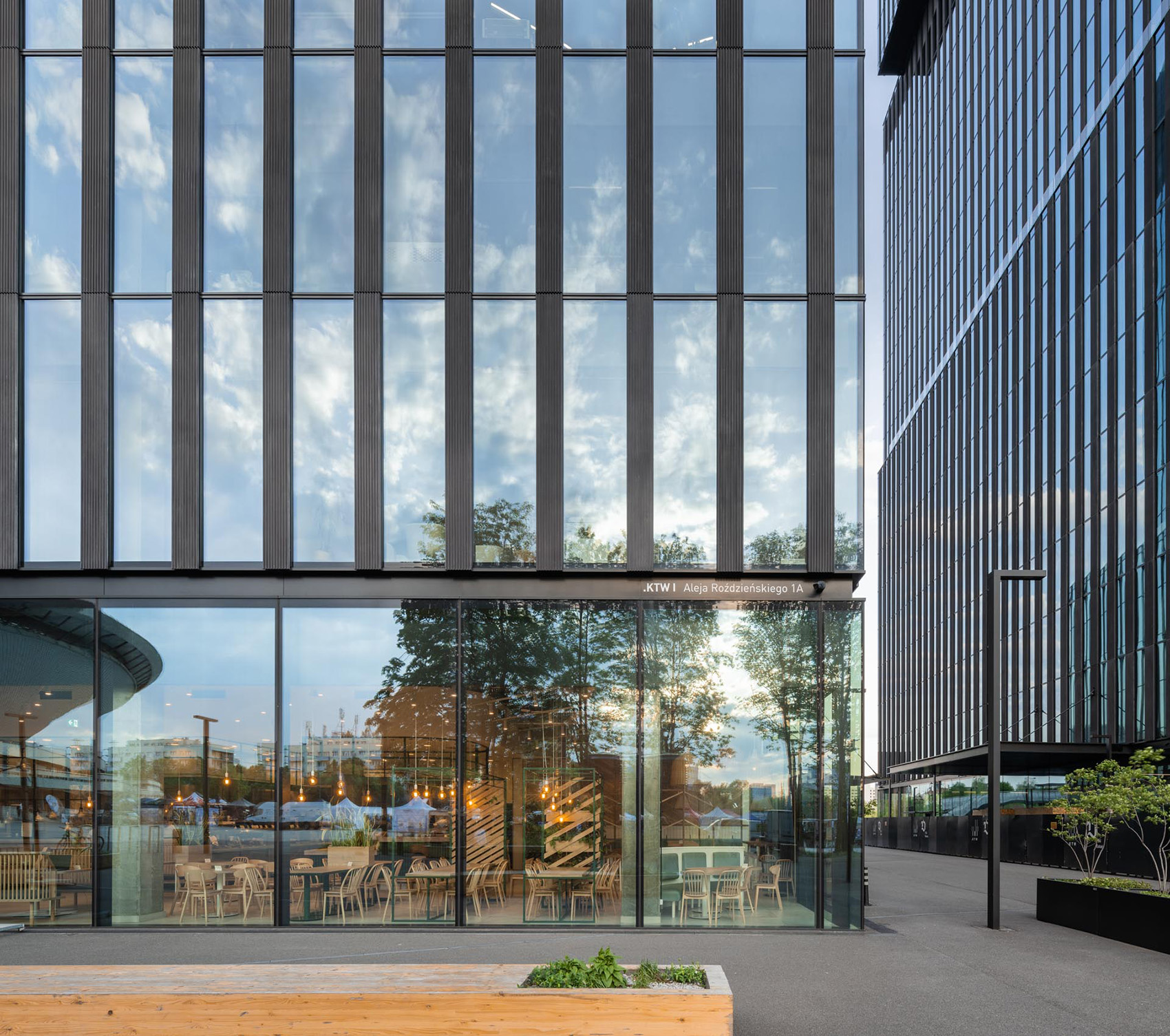 波兰·KTW 办公楼与 First District 住宅综合体丨Medusa Group Architects-28