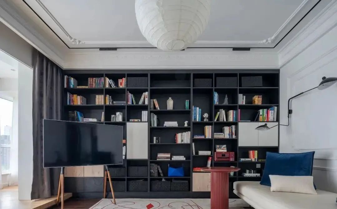 150㎡住宅，克莱因蓝、勃艮第红的融入，让空间更活泼、明艳！-10