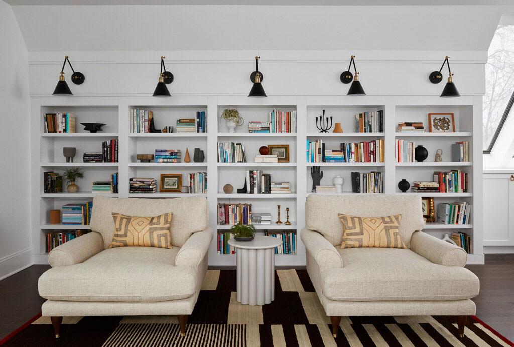 芝加哥奇幻住宅 | 黑色天花板与精致设计家具的完美结合-20