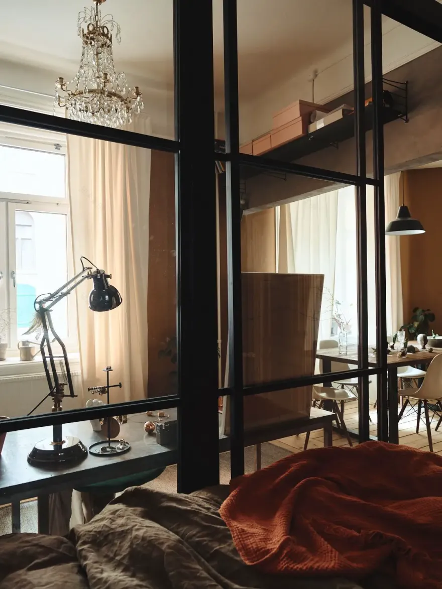 独特装饰风格 | 旧工作室改造的舒适一居室-13