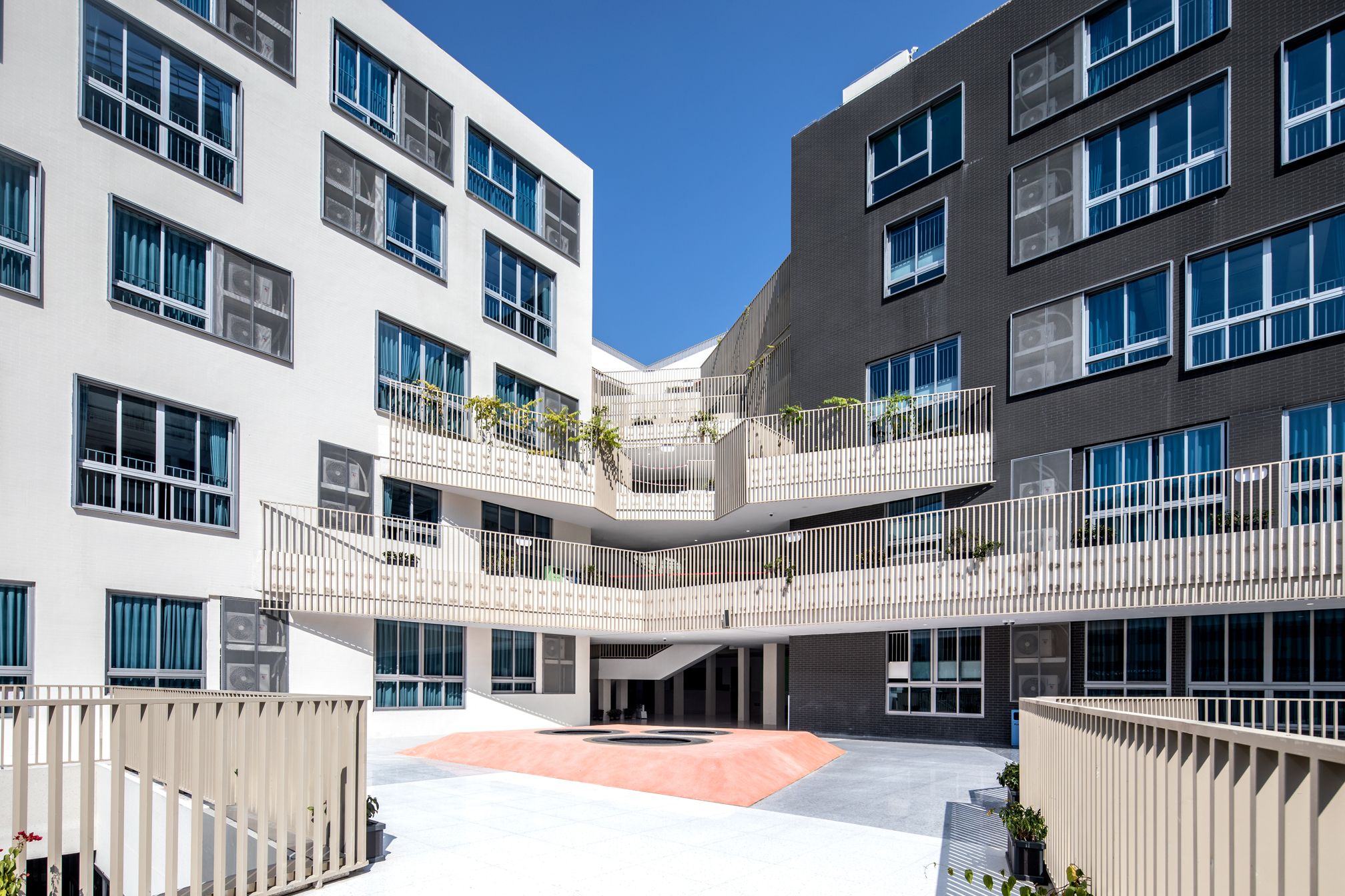 叠园绿谷：深圳市罗湖区桃园小学 / 立方设计 -16