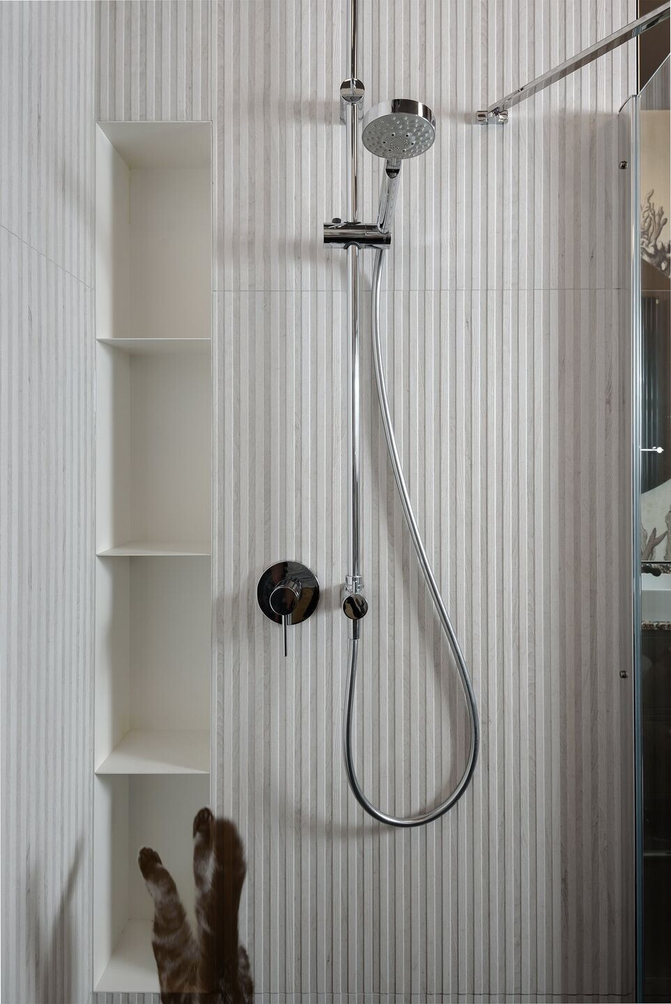 波兰历史建筑中的现代绿意空间-48