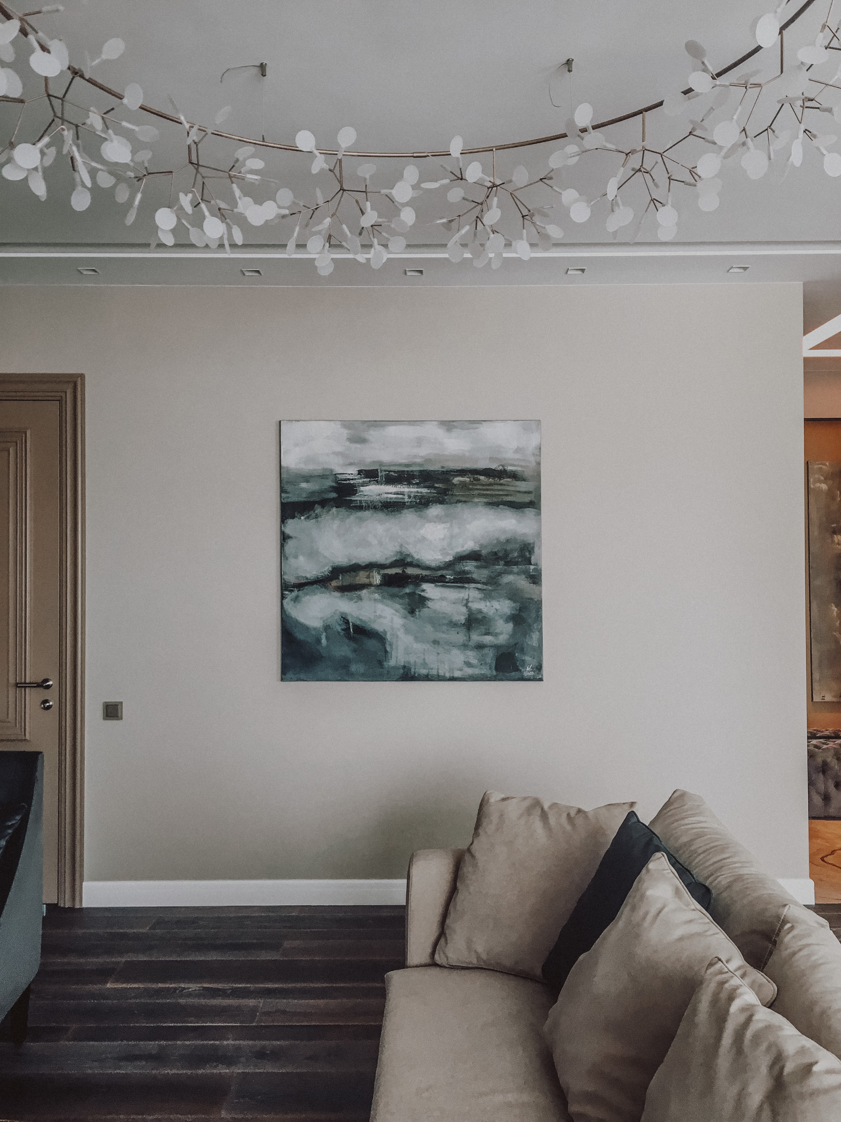 在云雾中登山-11