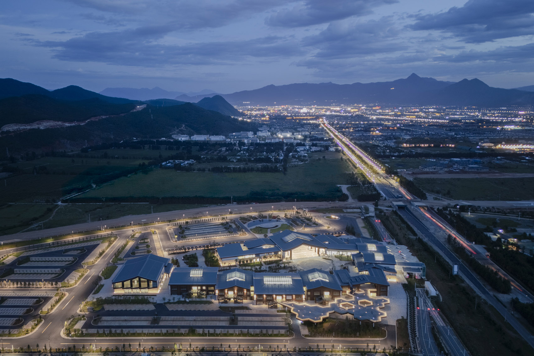丽江市旅游集散中心（玉龙雪山新游客服务中心）丨中国丽江丨清华大学建筑设计研究院有限公司-63