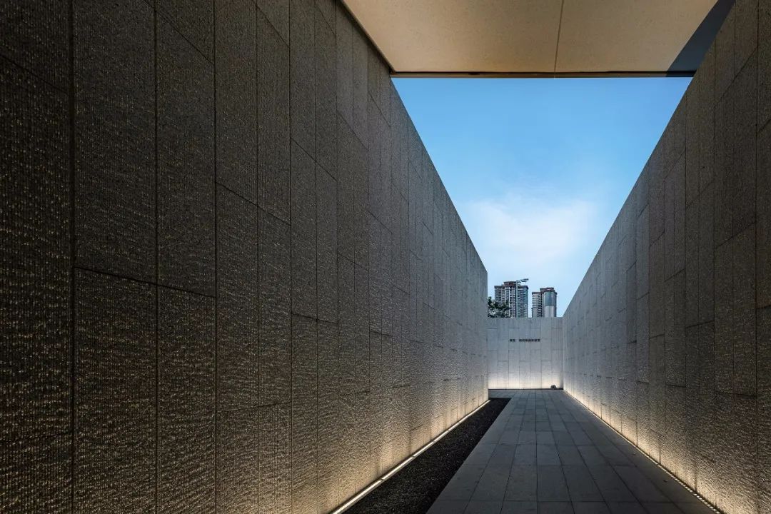 《爱丽丝梦游仙境》 | 奇幻梦境的儿童共享空间-6