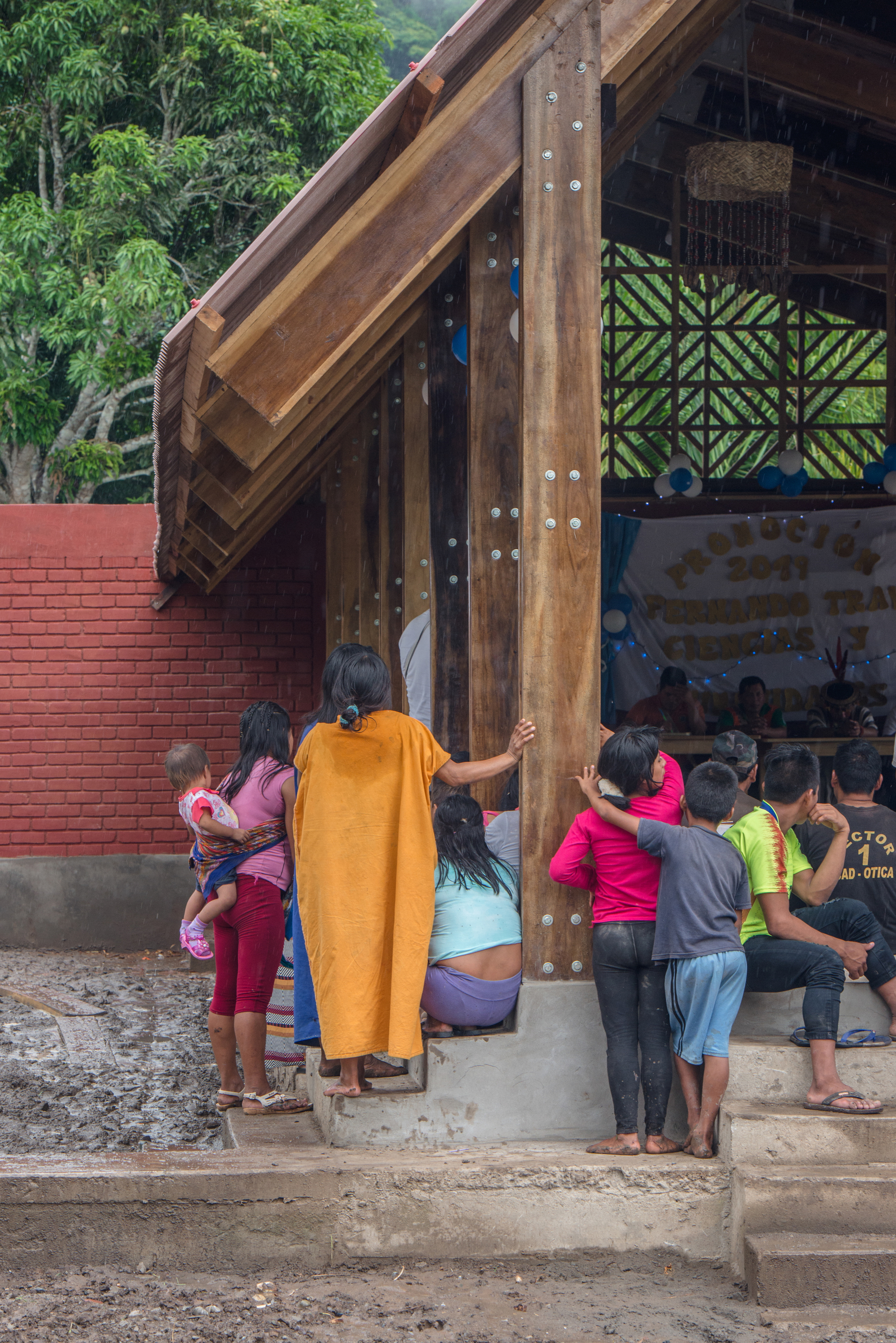 New Community Center for Otica Native Community / Semillas-24