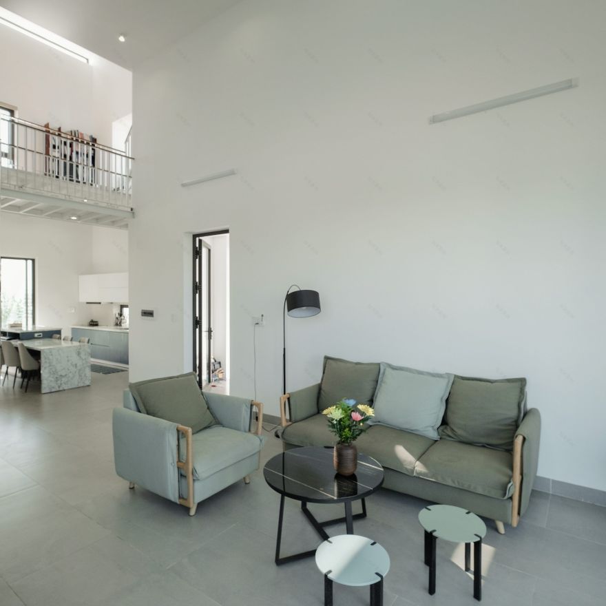 绿意盎然的四口之家-8