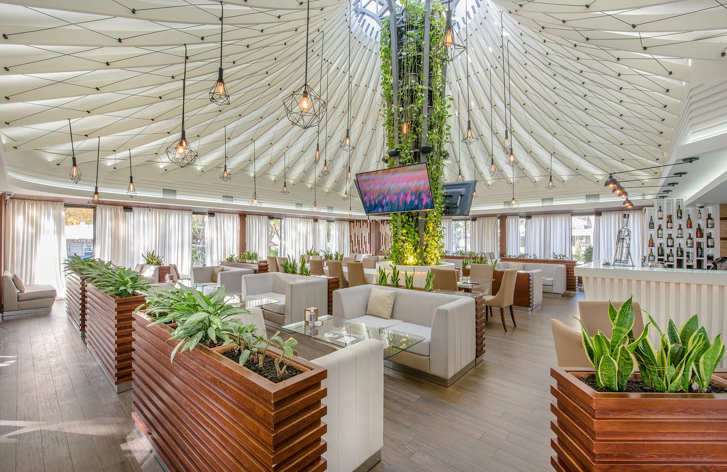 亚美尼亚“旗帜”餐厅丨GDG-18