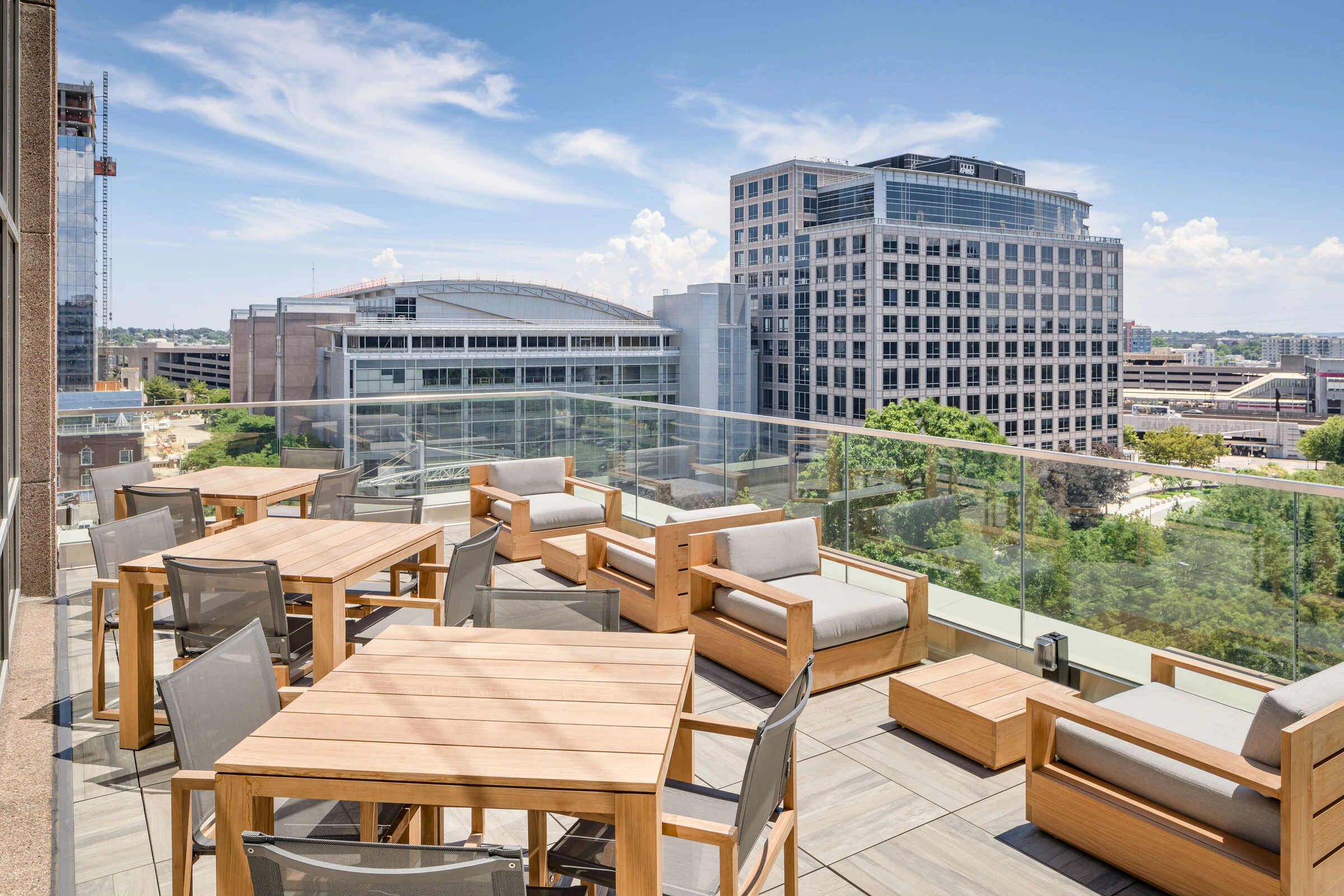 跨国保险公司的现代办公空间丨美国康涅狄格丨MKDA-22