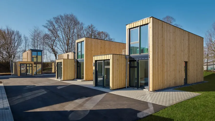 德国集装箱公寓 | 可持续设计与紧凑空间的完美结合-4