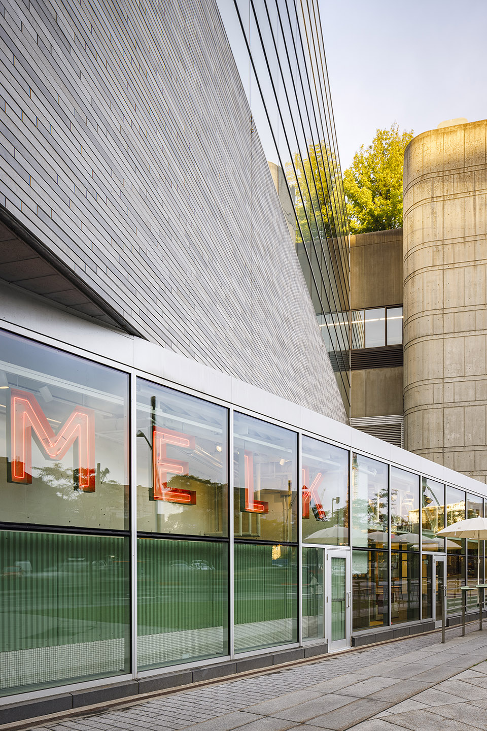 Melk咖啡馆，加拿大 | La Firme-4