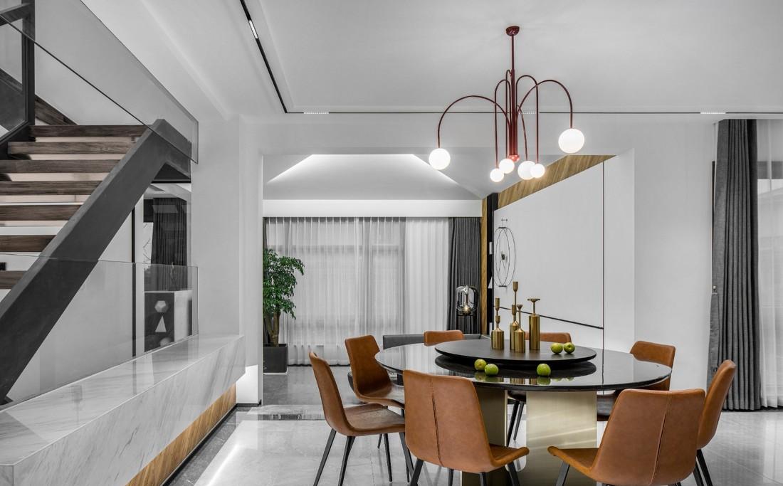 异形屋顶下的现代生活空间-7