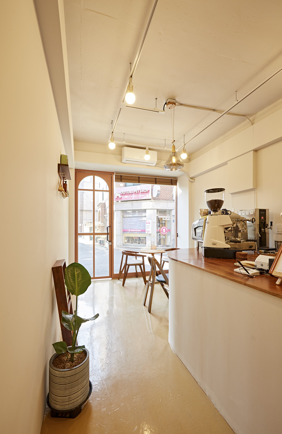 温润 7 坪咖啡空间，展现温馨氛围的室内设计佳作-11