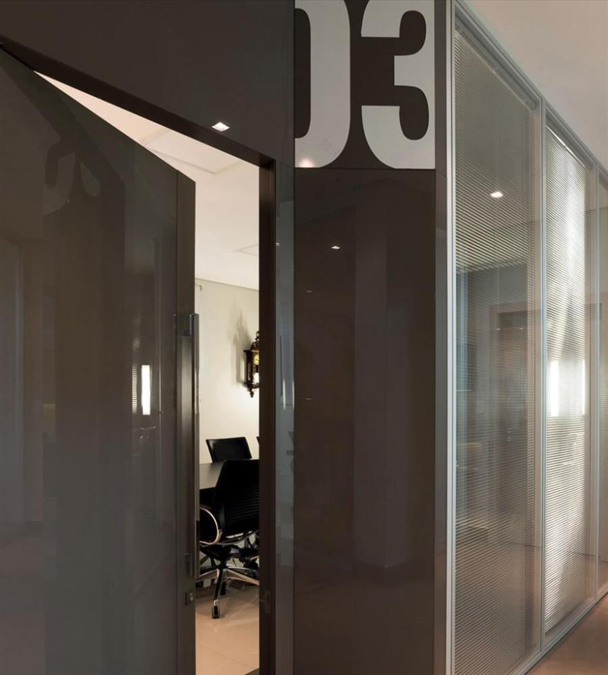 巴西 Triches Ferro e Aço 公司建筑-17