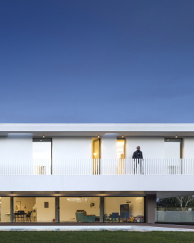 葡萄牙 Carna·ide 8 House