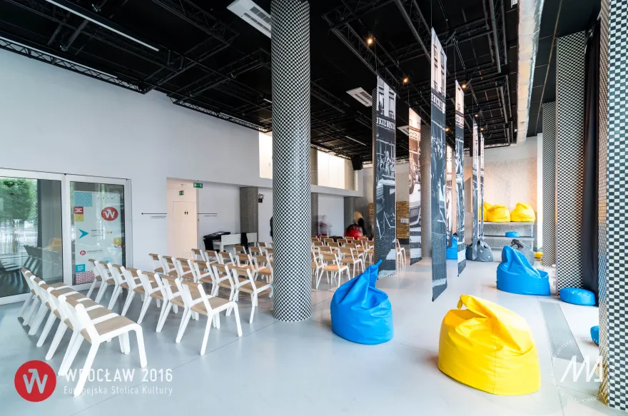 波兰 Bar Barbara 文化中心,现代与传统交融的设计-23