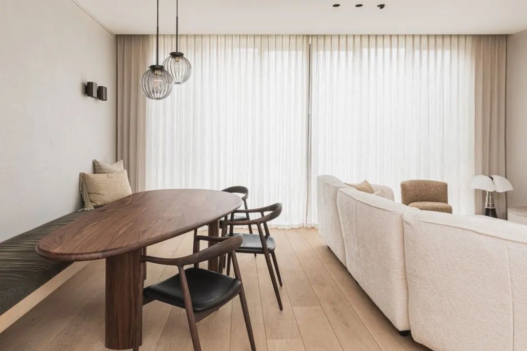 极简奢华的空间美学 · 比利时 Kortrijk jk House丨Laura Calleeuw-32