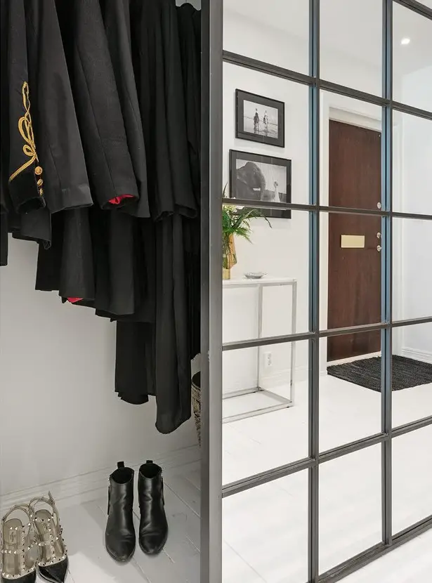 暖色调砖墙为黑白空间增色-16