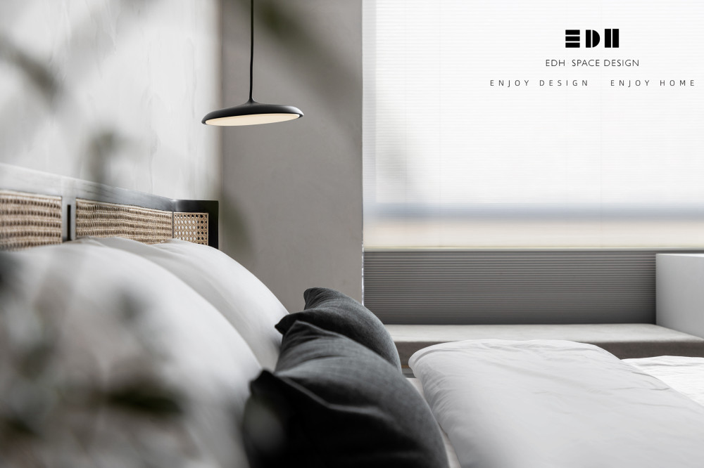 星空之梦 · 红金交织的现代家居空间-54