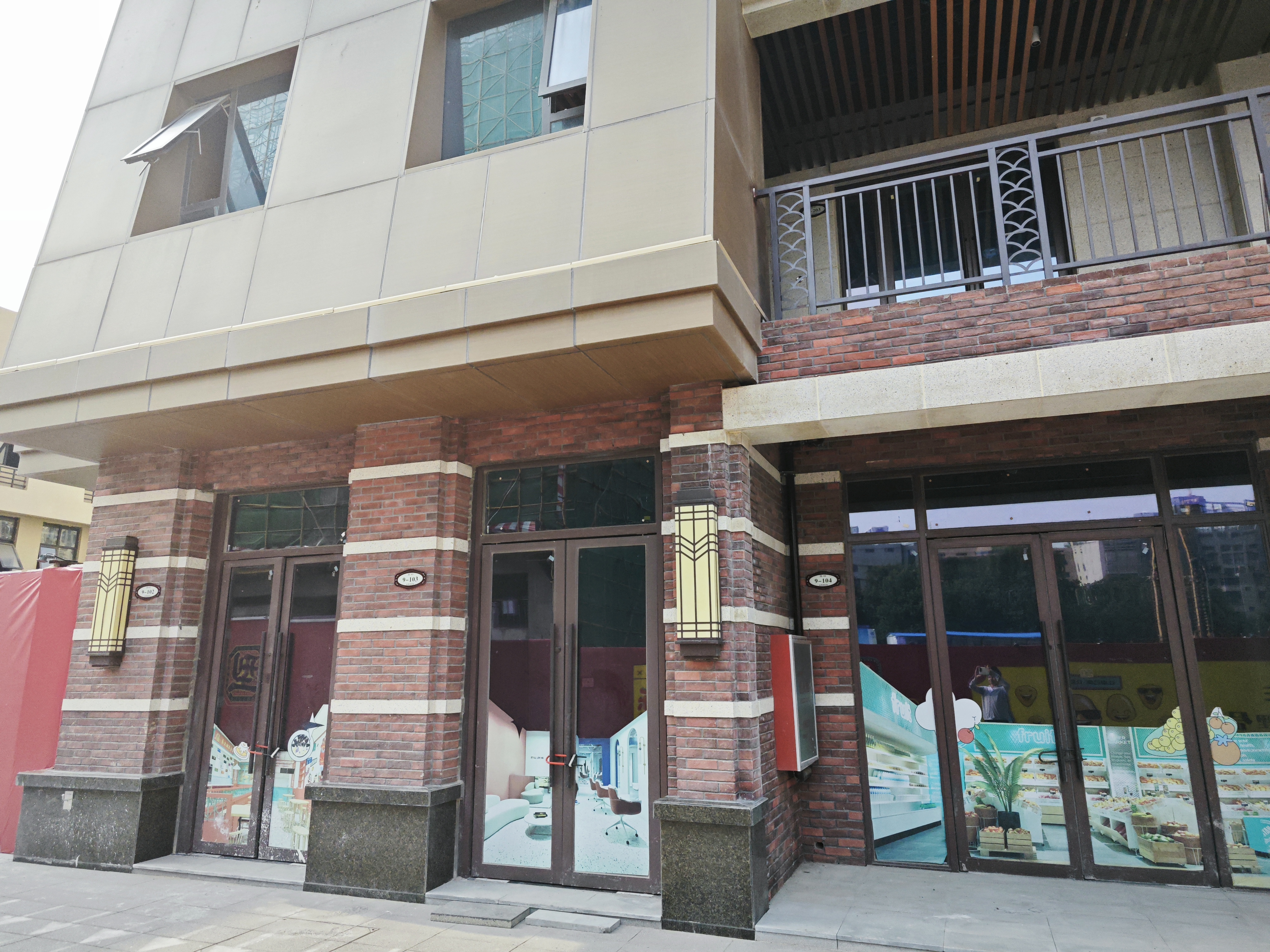 腾升装饰|泉舜·润泉苑商业综合体步行街外幕墙工程-10