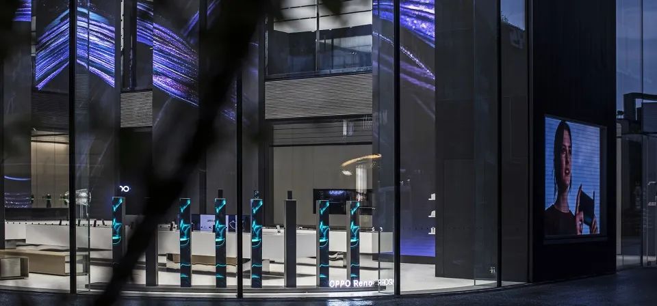 【499期】OPPO最新北京超级旗舰店设计，6块超级大屏创造独特视角-13