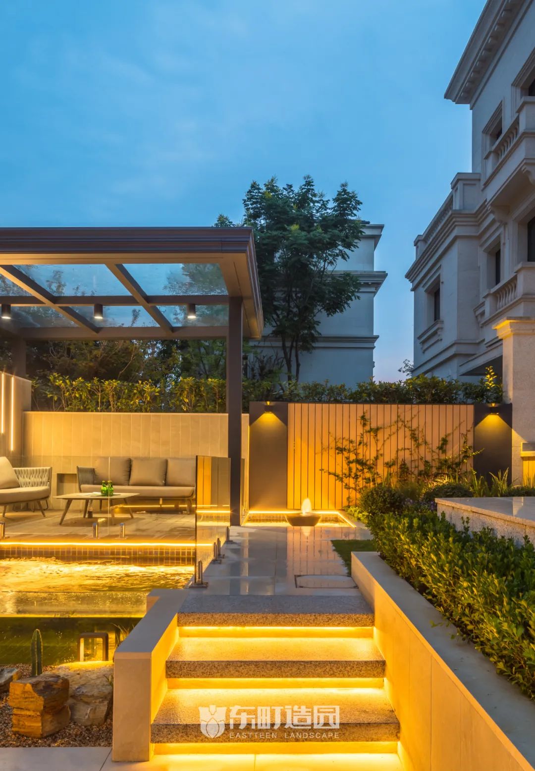 80㎡现代简约庭院，水景与夜景的完美融合-45