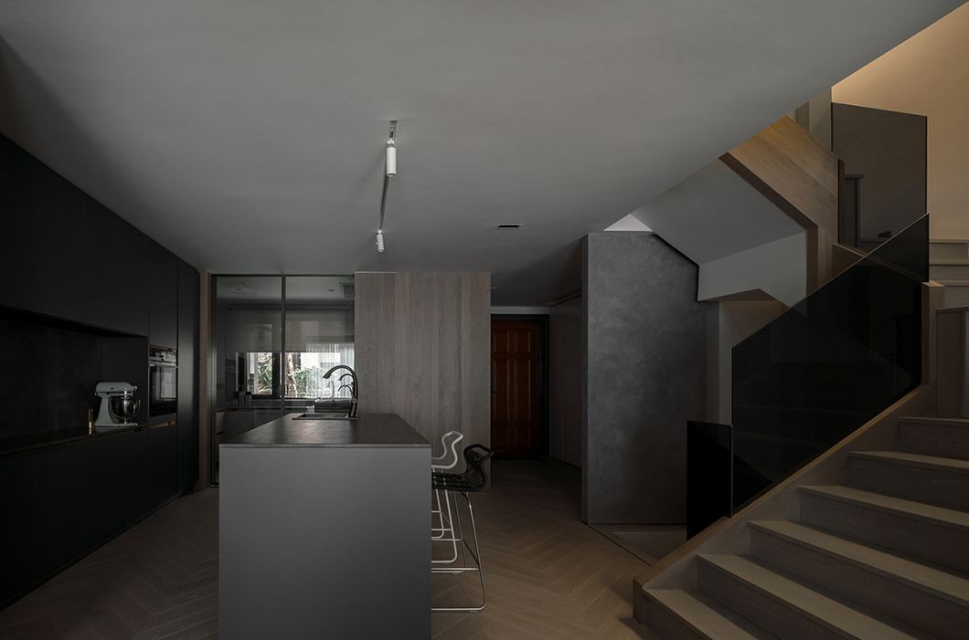 极简黑白灰,构建现代雅奢空间-95