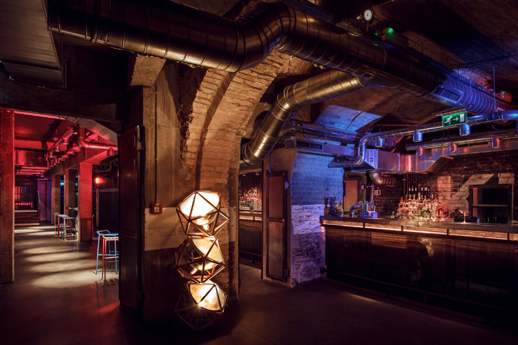 Kolor酒吧餐厅室内设计,布达佩斯 / 81font-18