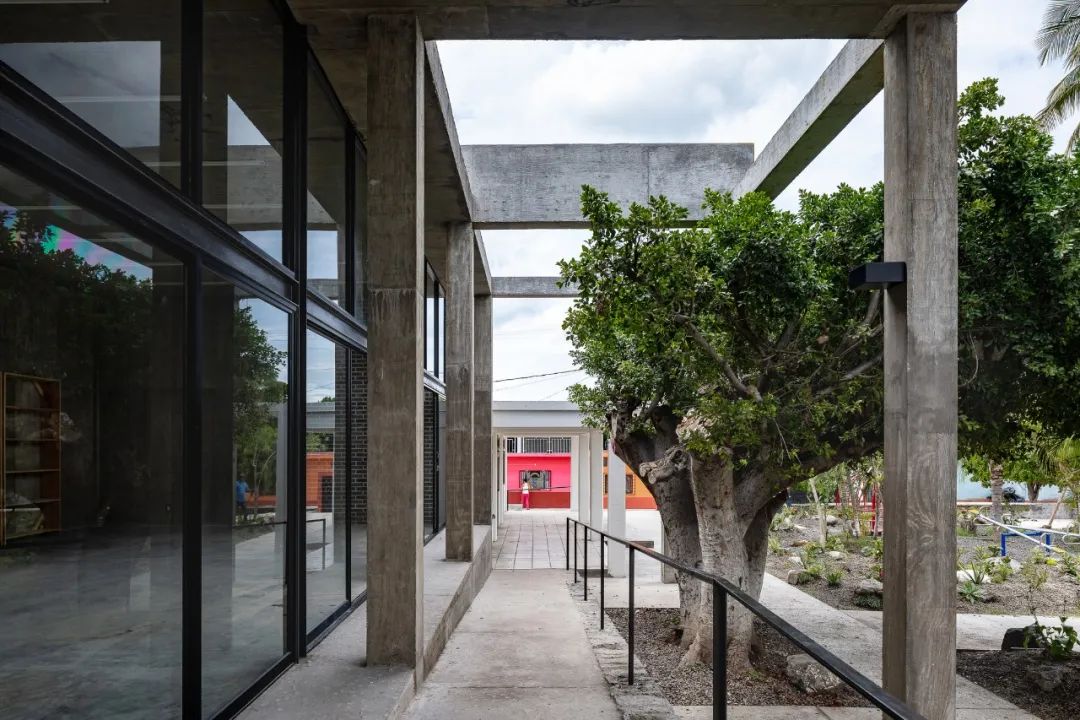 诗意的实用主义 | 墨西哥 Dellekamp 建筑公司作品解读-59