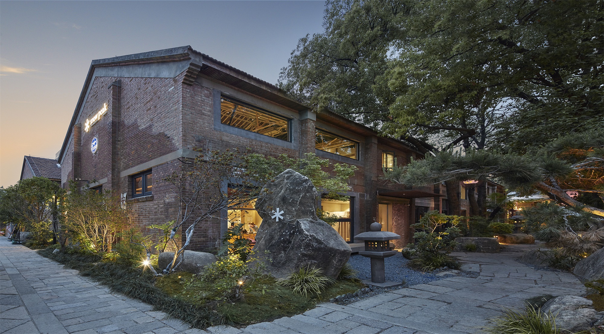 Snow Peak Cafe苏州美罗小奢中心店丨中国苏州丨KiKi建筑设计事务所-2