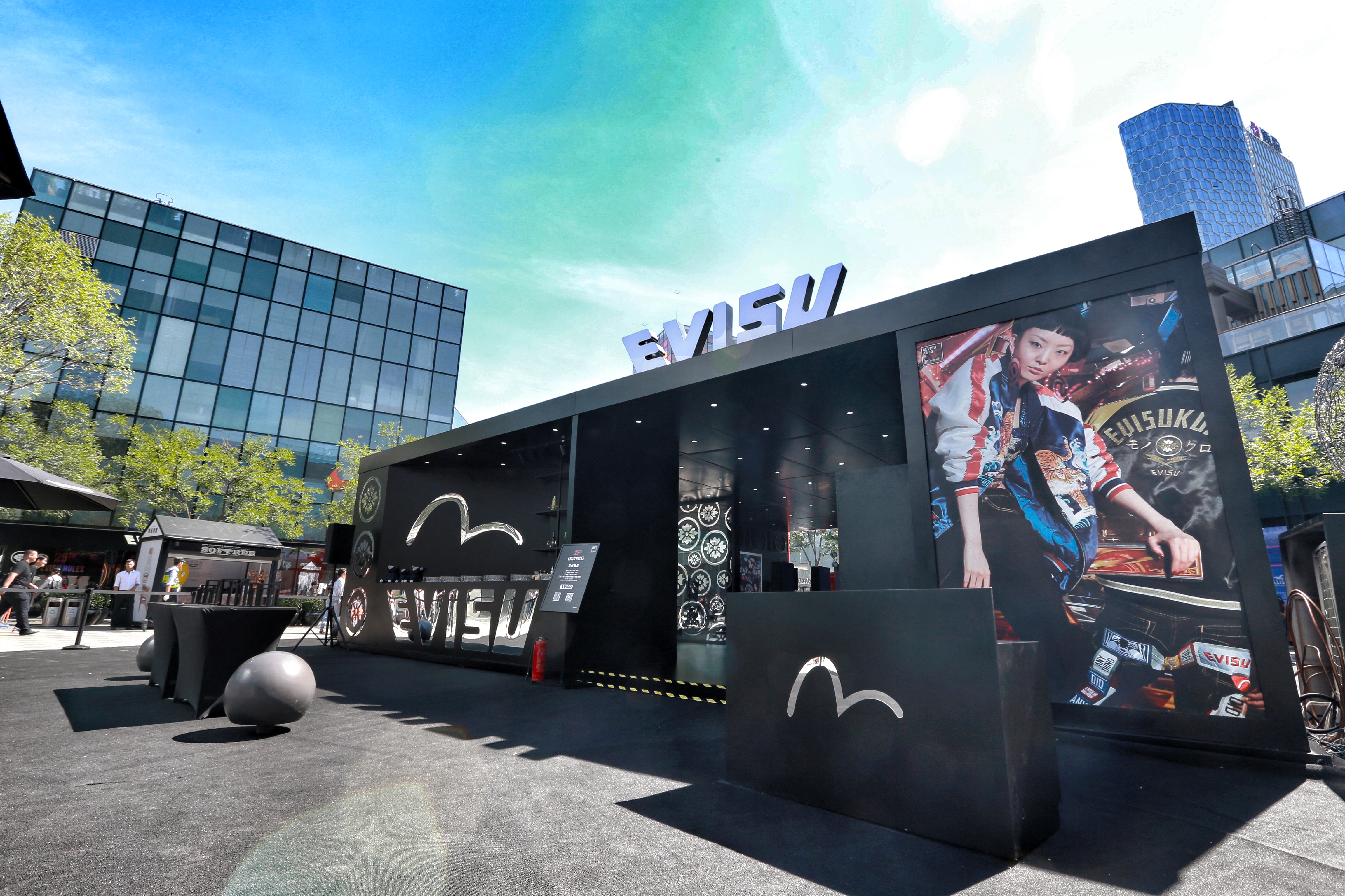 EVISU25周年临时店空间设计-8