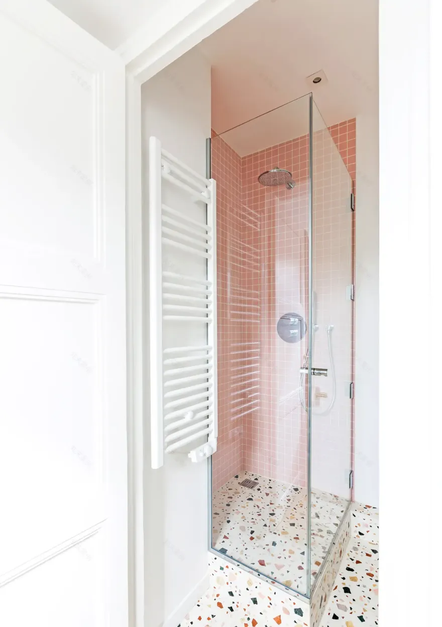 巴黎 30m2 多彩小户型公寓设计-19