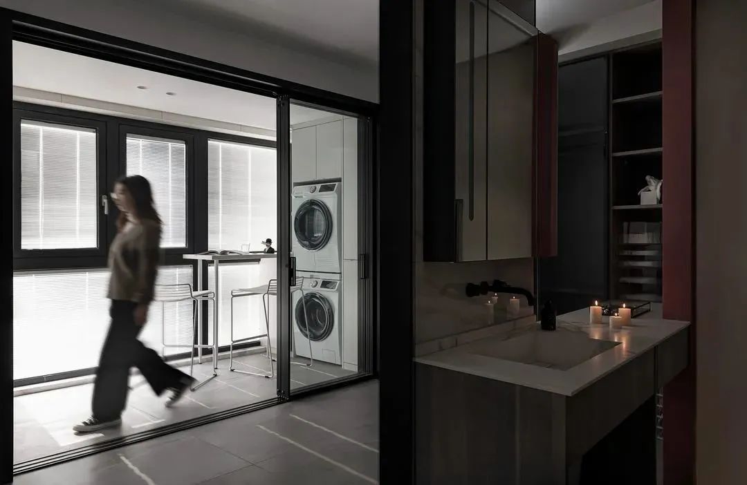 禁欲人居 · 南京融侨中央花园的现代简约二居室设计丨中国南京-55