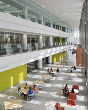 Integrative Bioscience Center（综合生物科学中心）